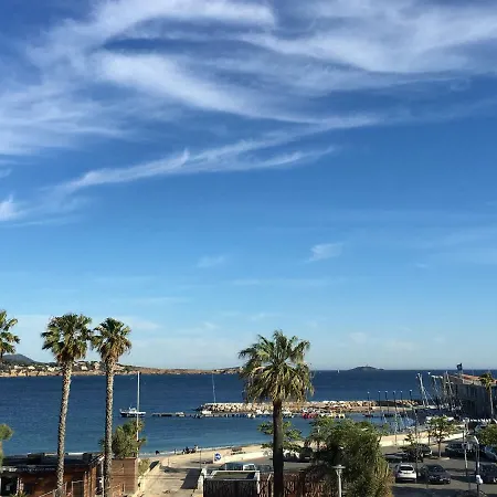 Bandol, Vue Panoramique Sur La Mer, La Plage, Le Port